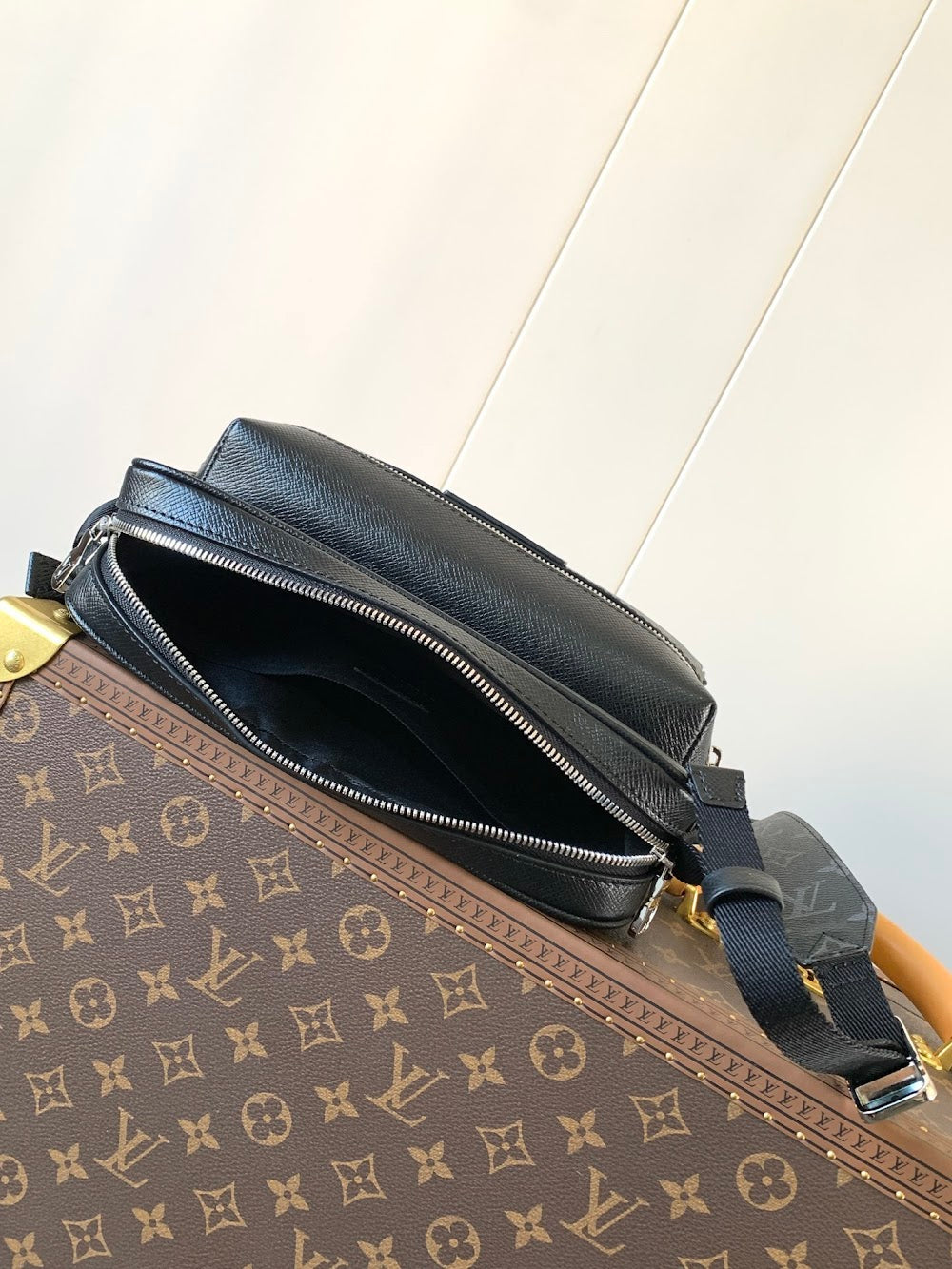 Dragons Bags ln Luxury Bag --71102