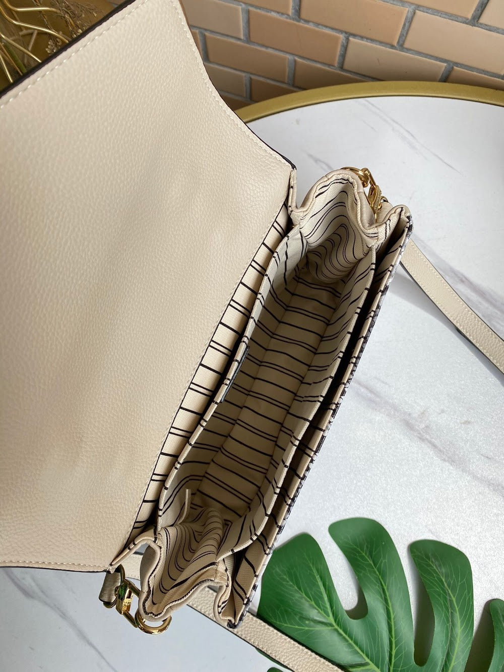 Dragons Bags ln Luxury Bag --77907