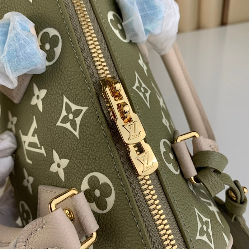 Dragons Bags ln Luxury Bag --67338