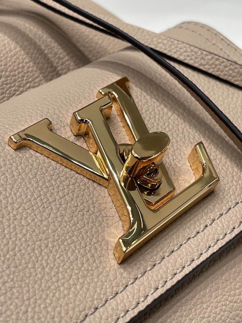 Dragons Bags ln Luxury Bag --60686
