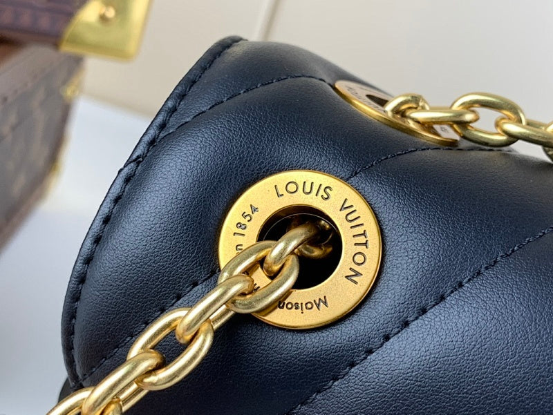 Dragons Bags ln Luxury Bag --68543