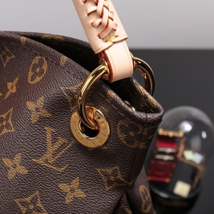 Dragons Bags ln Luxury Bag --59538
