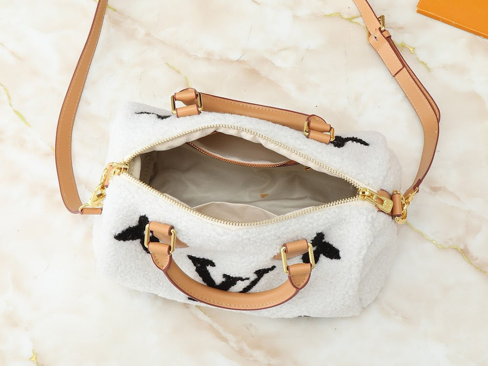 Dragons Bags ln Luxury Bag --81575
