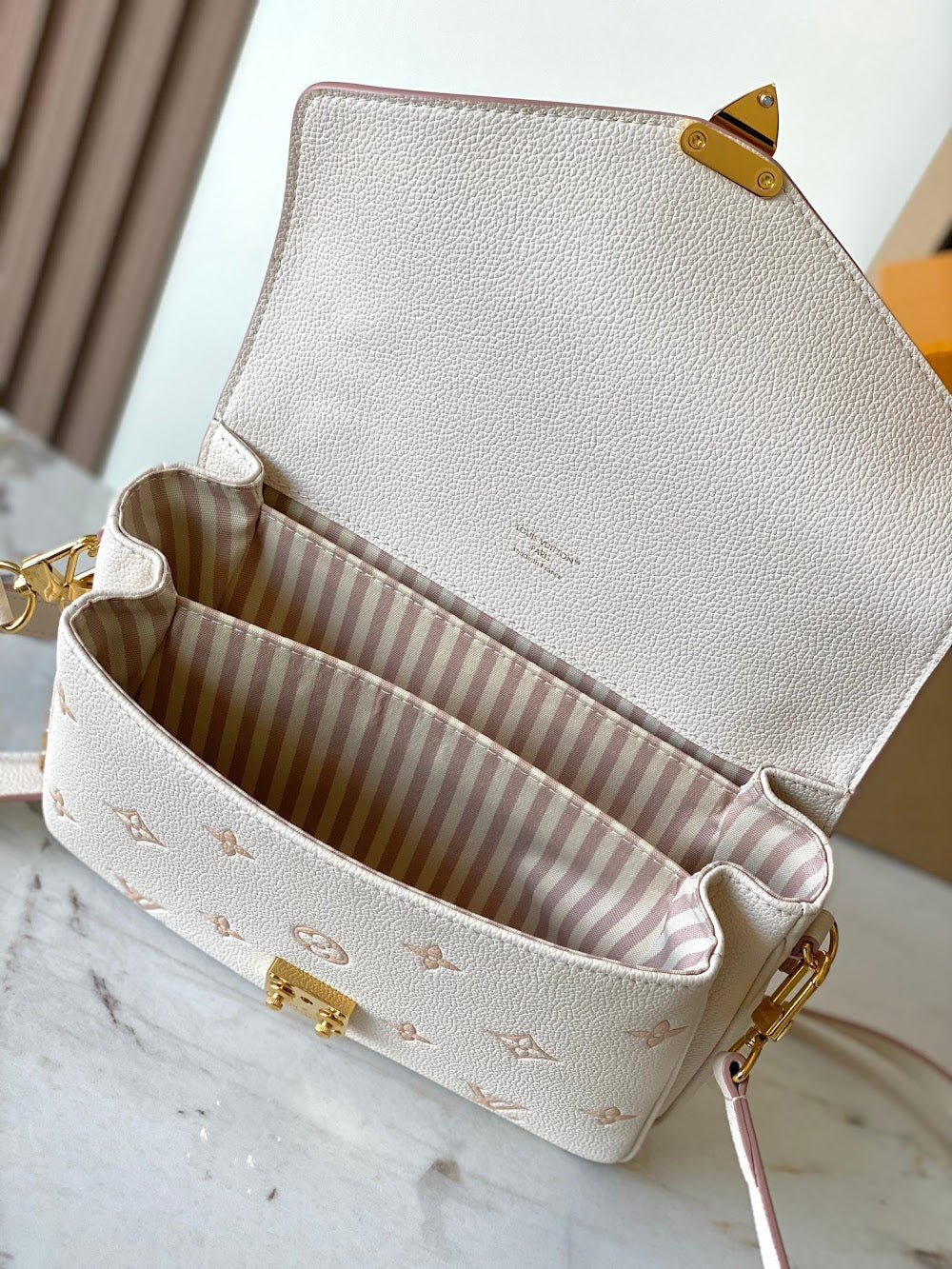Dragons Bags ln Luxury Bag --96771