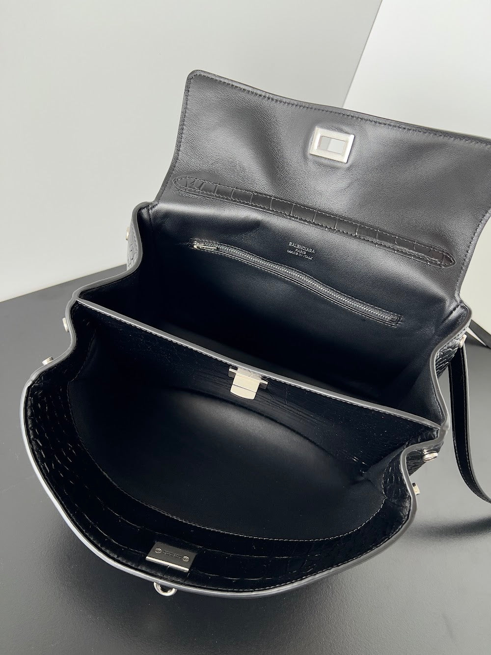 Dragons Bags Balenciaga Luxury Bag --111564