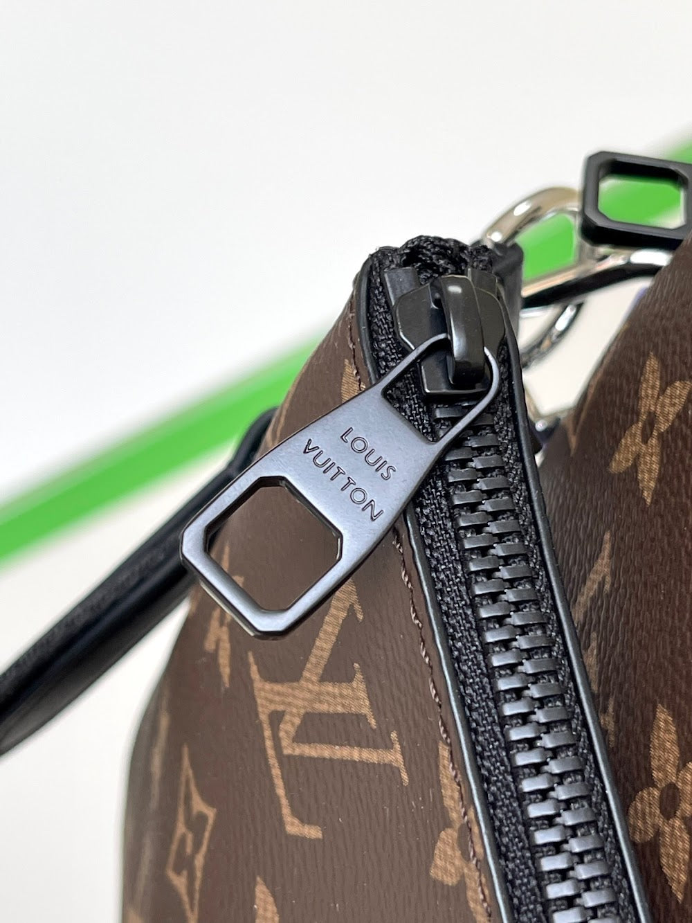 Dragons Bags ln Luxury Bag --70115