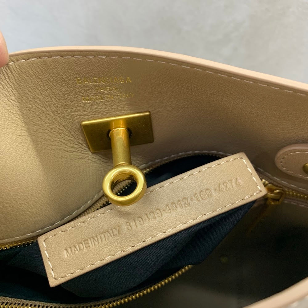 Dragons Bags Balenciaga Luxury Bag --110989