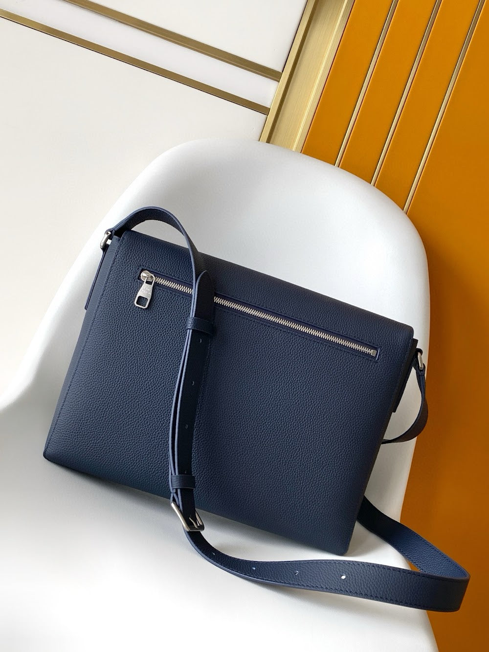 Dragons Bags ln Luxury Bag --71568