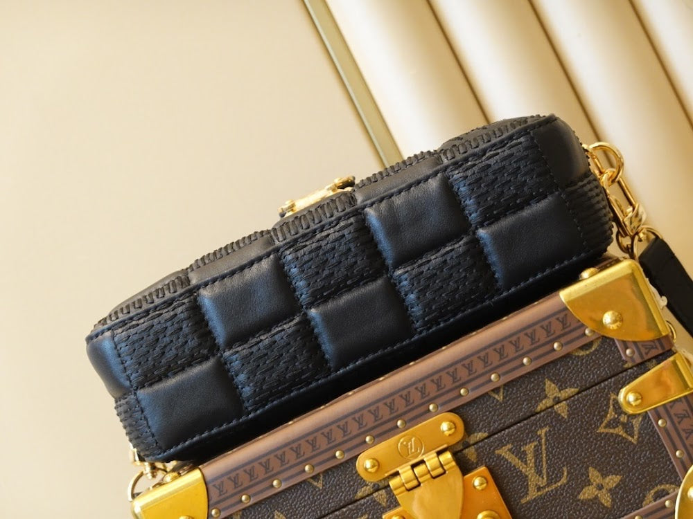 Dragons Bags ln Luxury Bag --66649