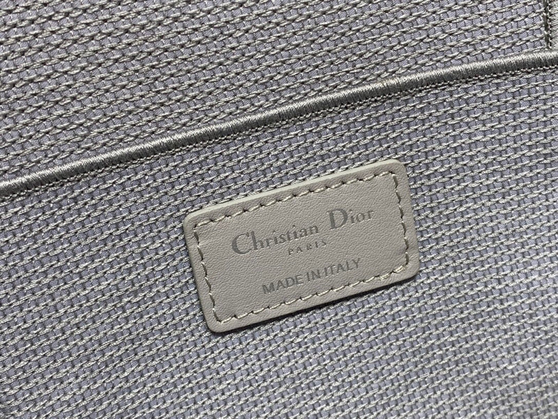 Dragons Bags Detail