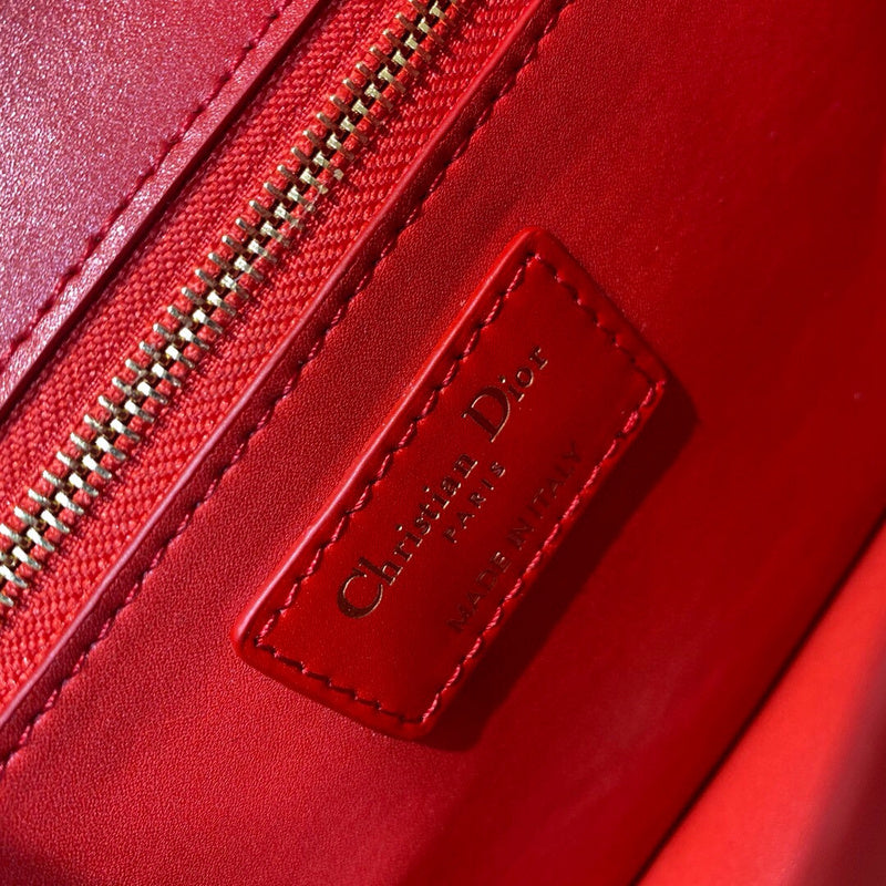 Dragons Bags Detail