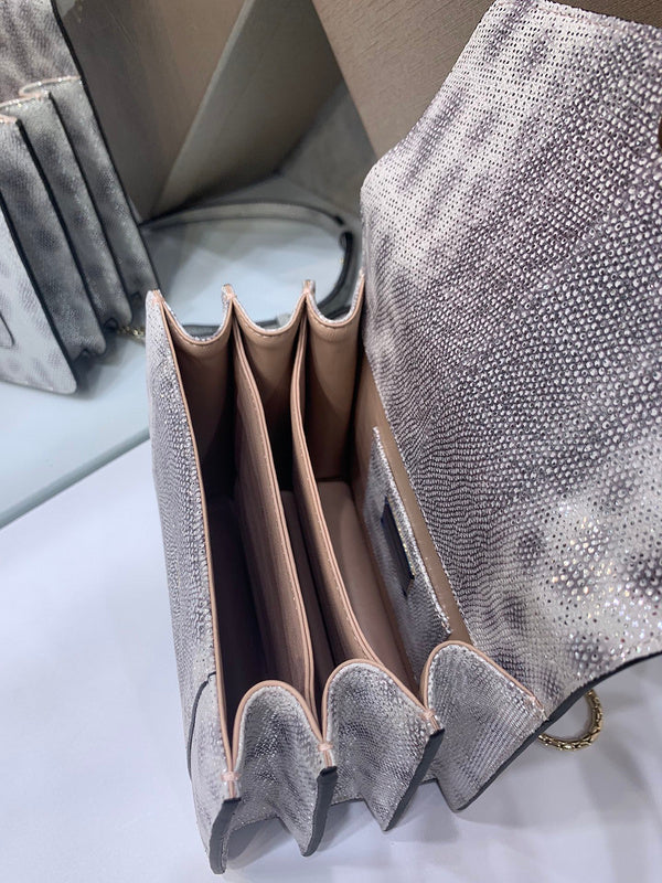 Dragons Bags Detail