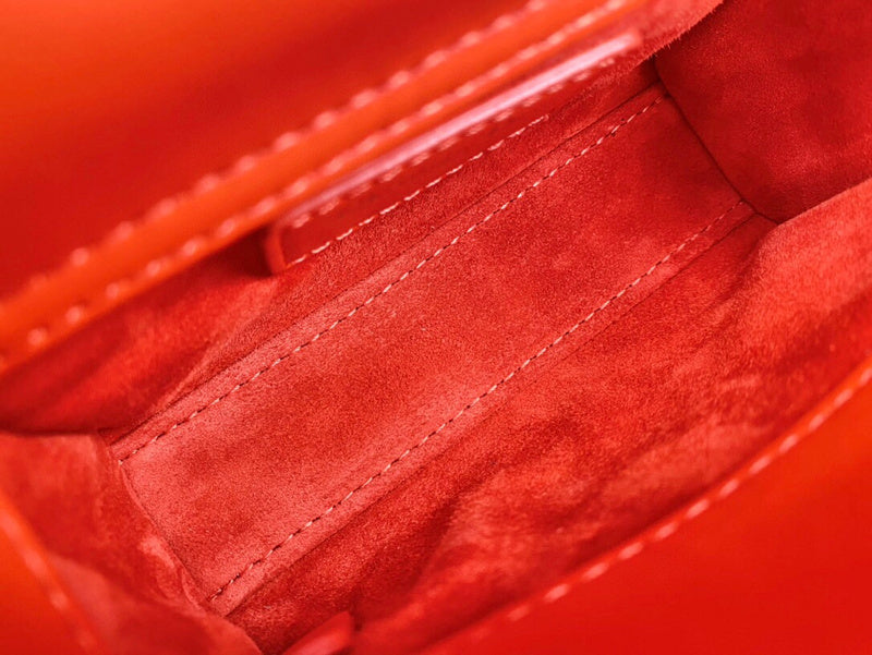 Dragons Bags Detail