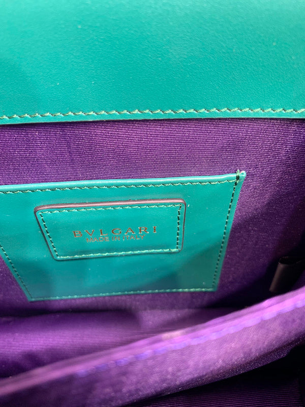 Dragons Bags Detail