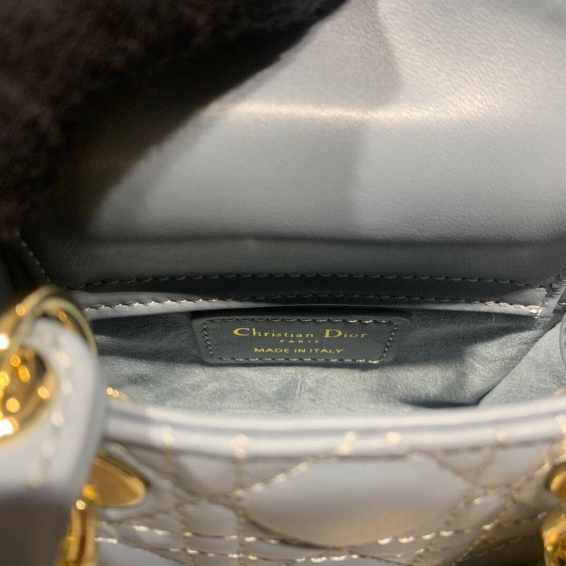 Dragons Bags Detail