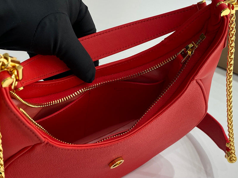 Dragons Bags Detail