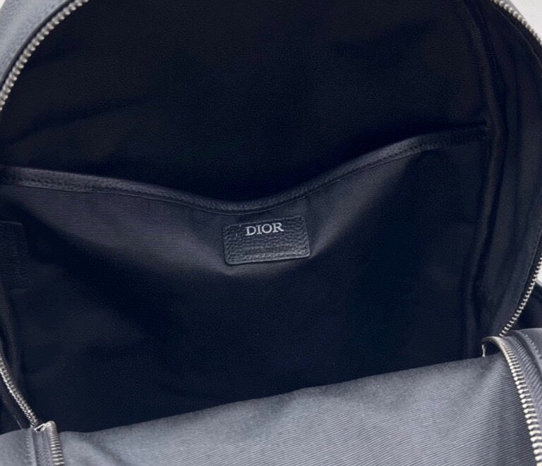 Dragons Bags Detail