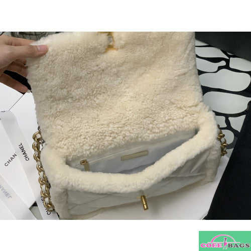 Dragons Bags Detail