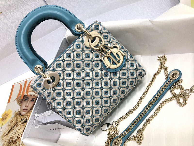 Dragons Bags Detail