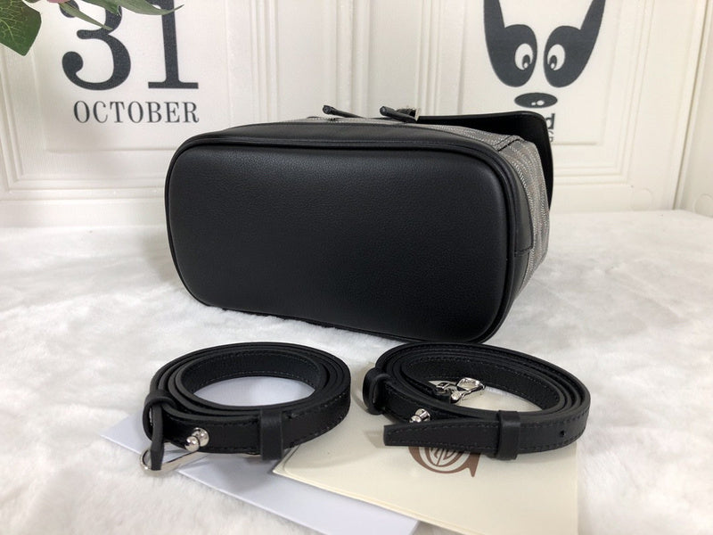 VBS - GOD Bags - 025