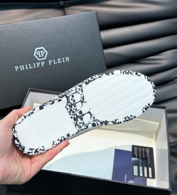 Dragons Bags Detail