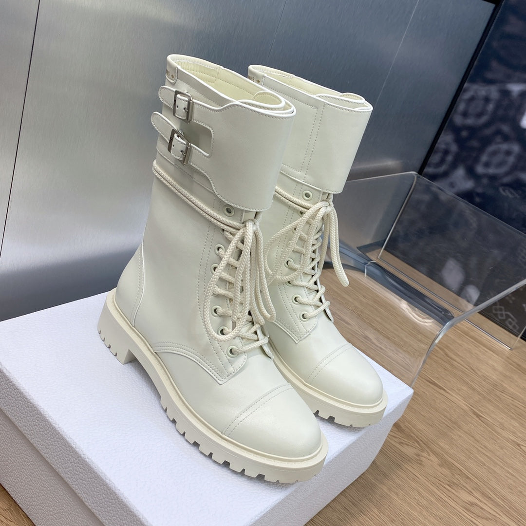 DD D TRAP ANKLE BOOT WHITE