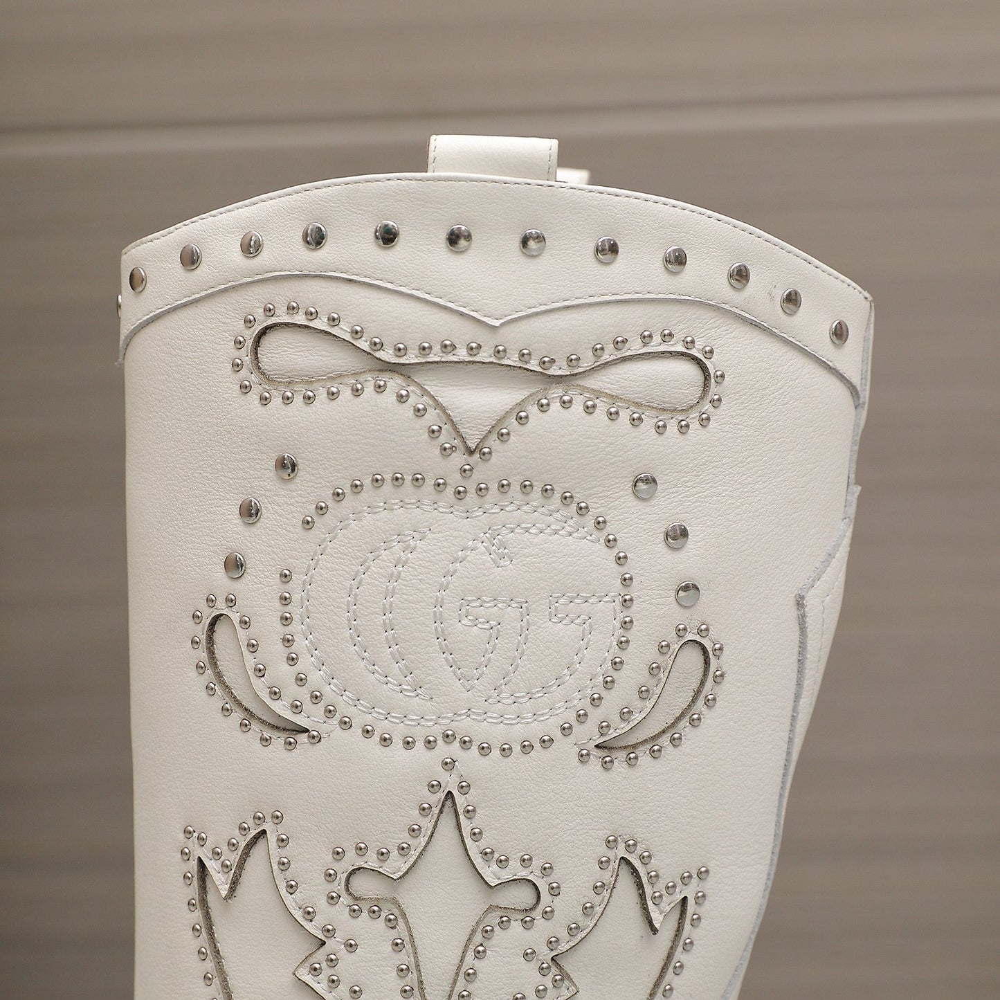 Vbs WOMEN'S BOOT WITH DOUBLE G AND STUDS WHITE