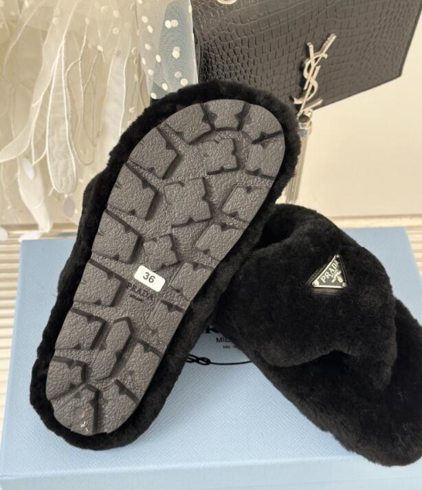 Dragons Bags Bags
- PD Women Shoes - 196