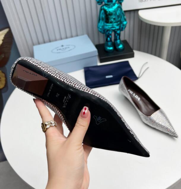 Dragons Bags Bags
- PD Women Shoes - 148