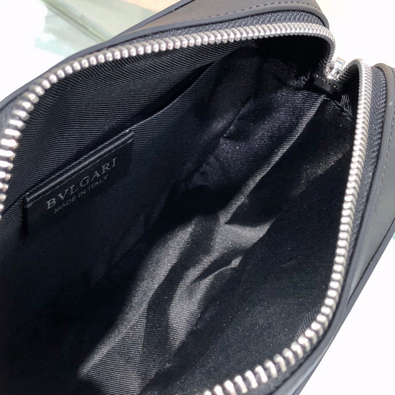 Dragons Bags Detail
