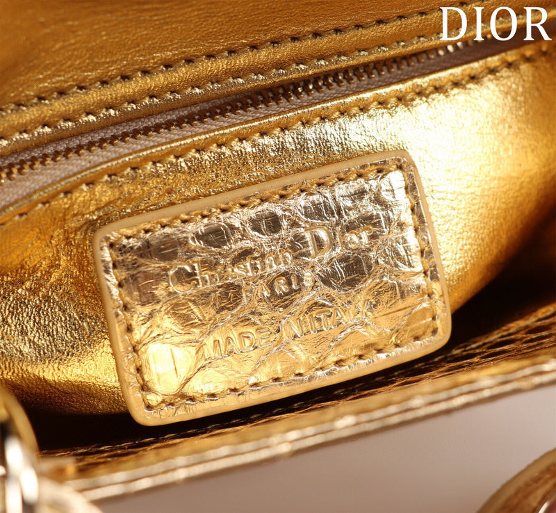 Dragons Bags Detail
