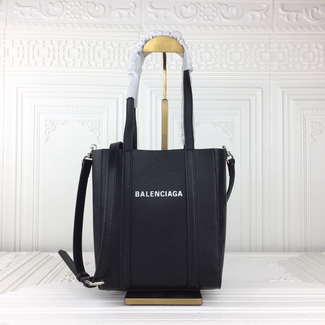 new-luxury-designer-bags-nm24819