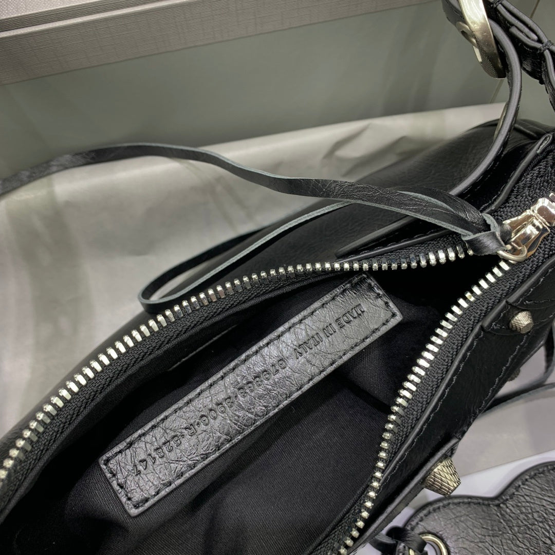 new-luxury-designer-bags-nm24309