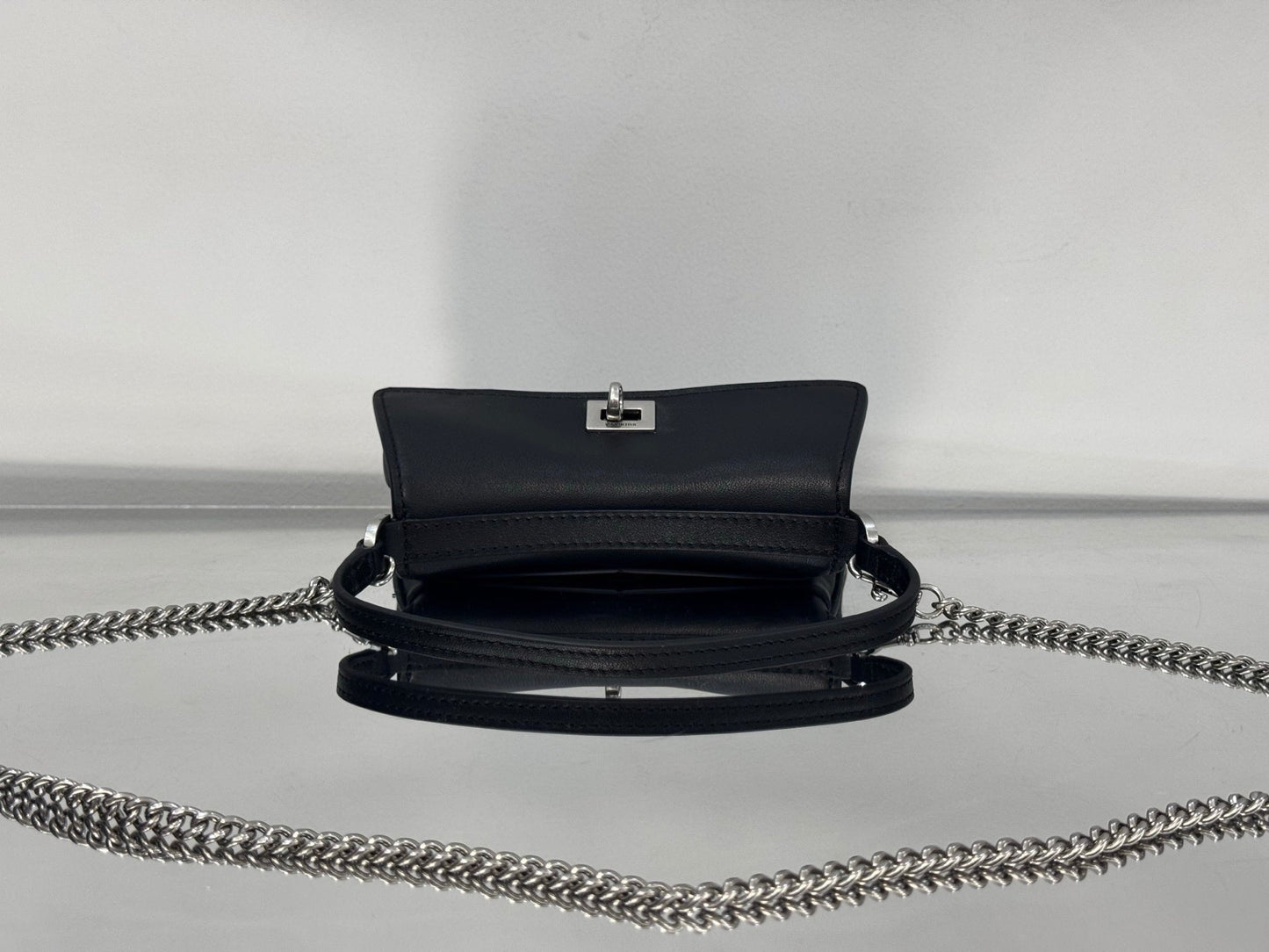 new-luxury-designer-bags-nm24386