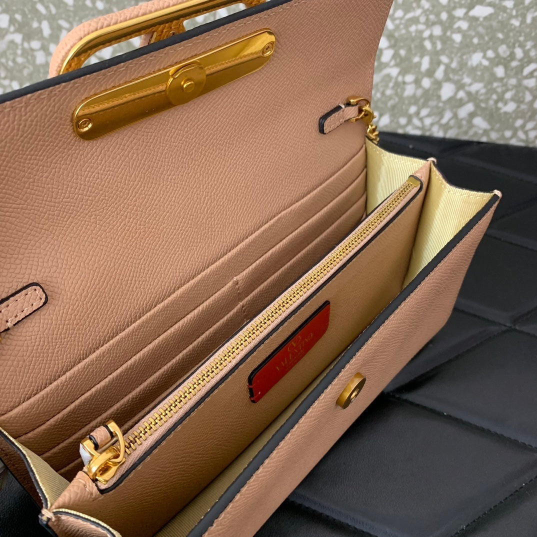 Dragons Bags - High-Quality Designer Products for You - AFFORDABLE LUXURY BAGS - 5607