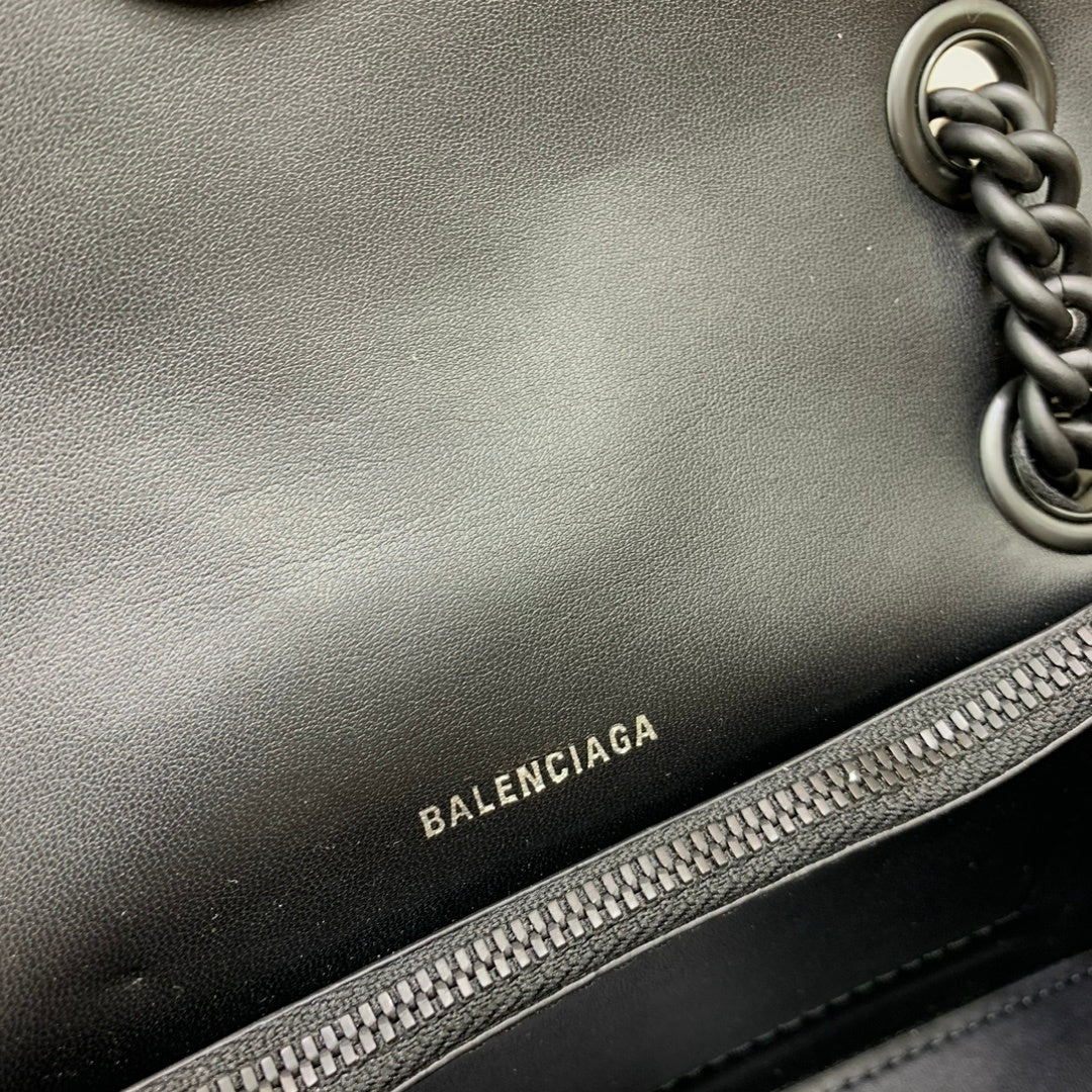 new-luxury-designer-bags-nm24335