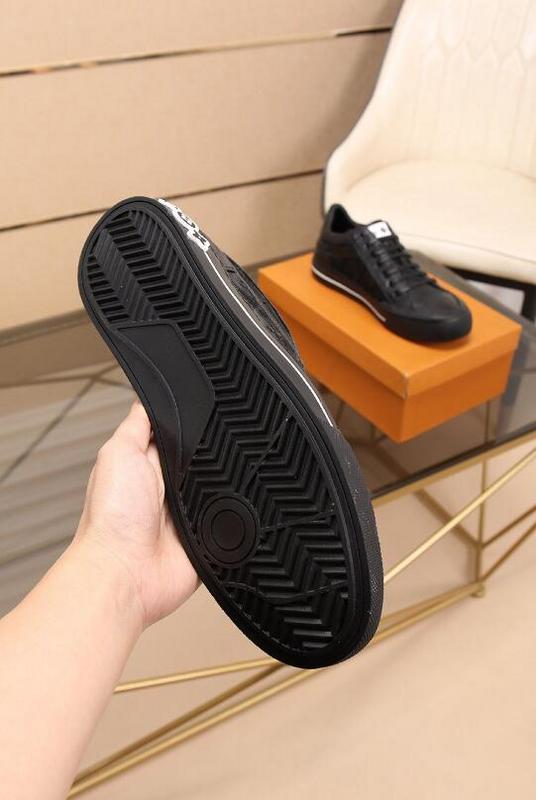 Dragons Bags Detail