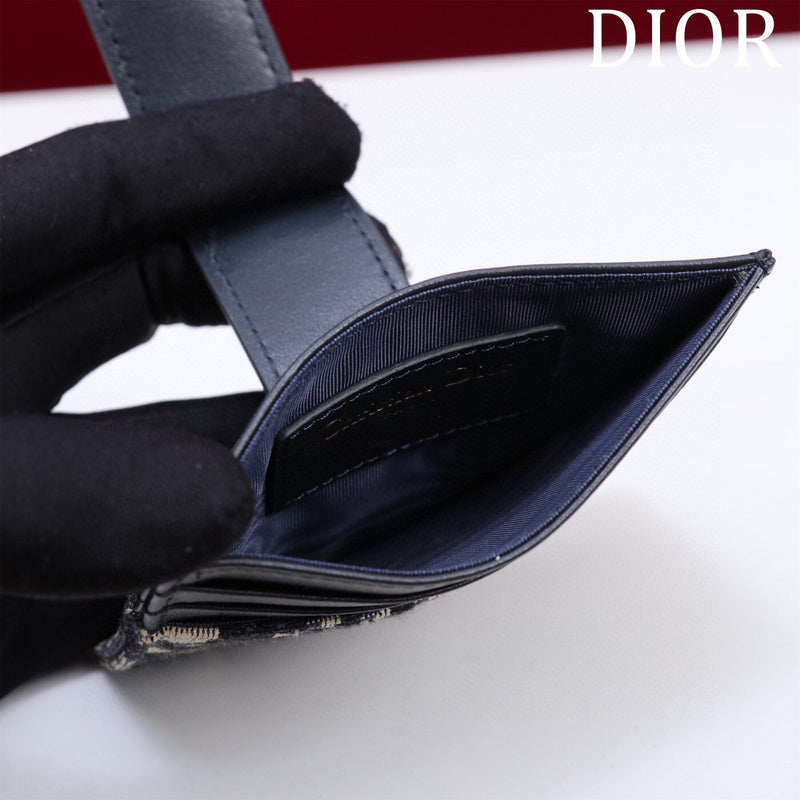 Dragons Bags Detail