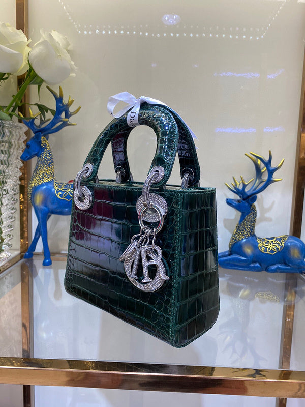 Dragons Bags Detail