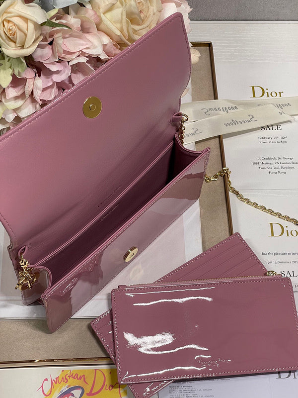 Dragons Bags Detail