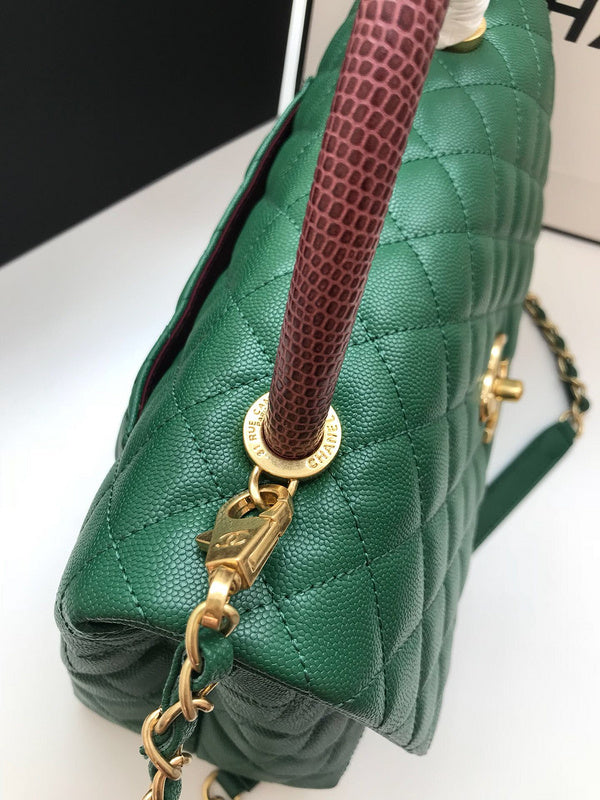Dragons Bags Detail