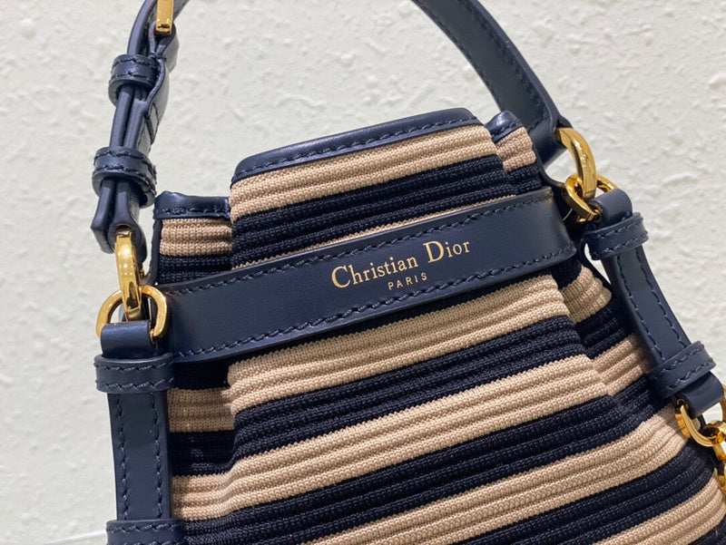 Dragons Bags Detail