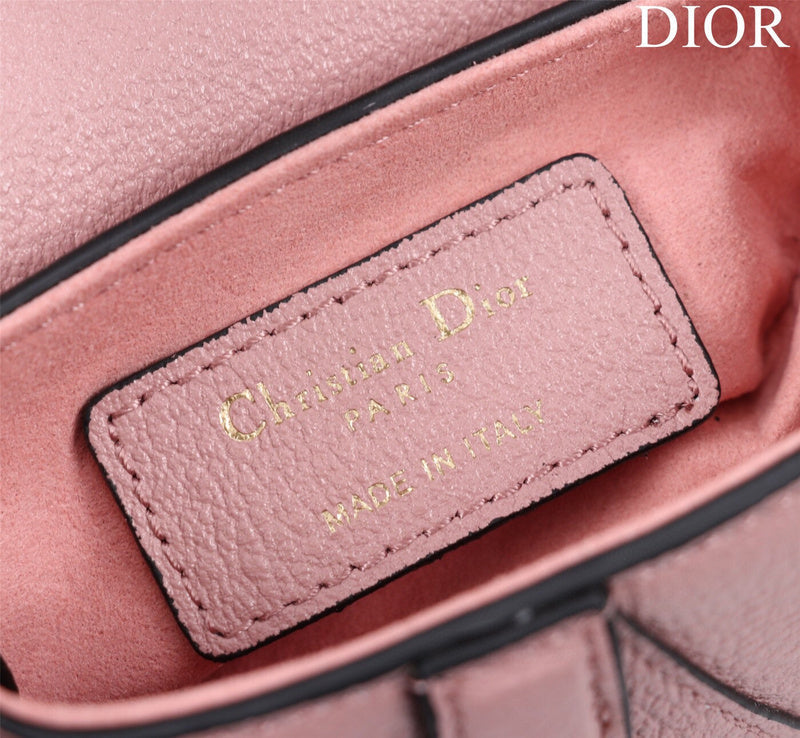 Dragons Bags Detail