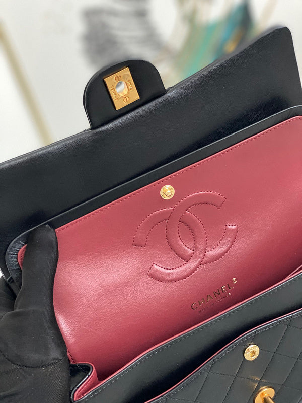 Dragons Bags Detail