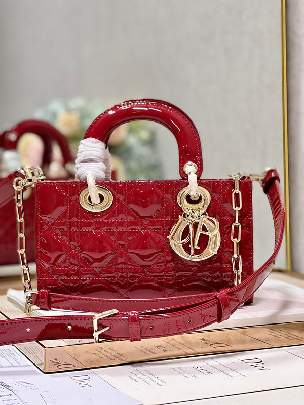 Dragons Bags Detail