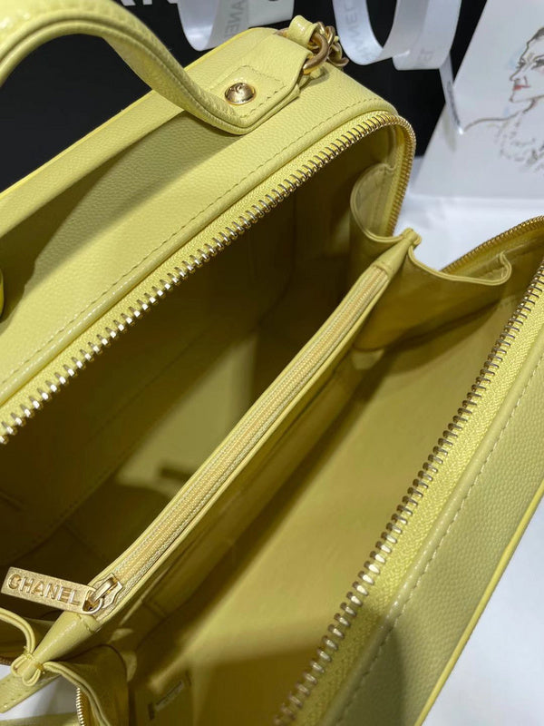 Dragons Bags Detail