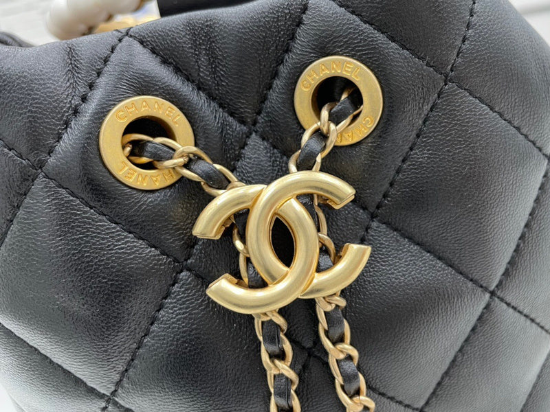Dragons Bags Detail