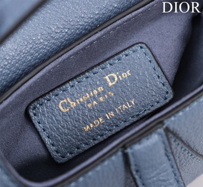 Dragons Bags Detail