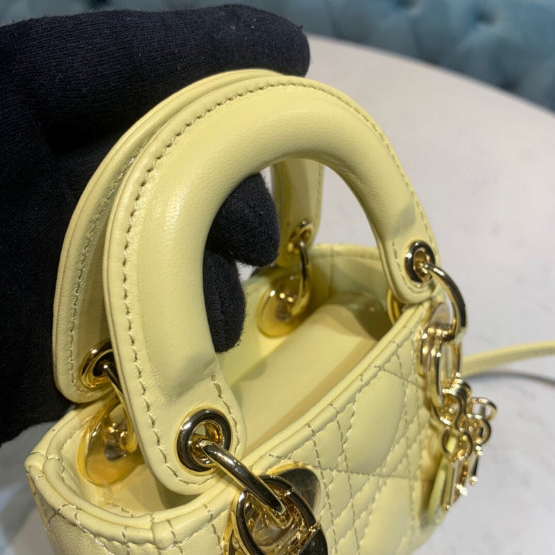 Dragons Bags Detail