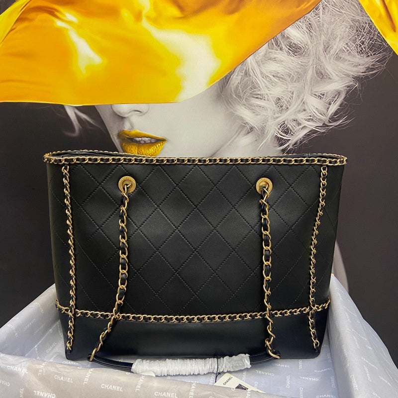 Dragons Bags Detail